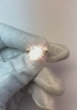 Video laden en afspelen in Gallery-weergave, 3.50 karaat kussen Diamant Solitaire Ring Split Shank sieraden Nieuw
