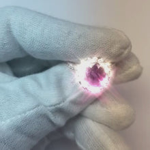Video laden en afspelen in Gallery-weergave, Roze Saffier Halo Diamanten Ring
