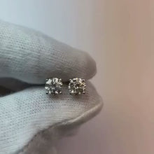 Video laden en afspelen in Gallery-weergave, Diamond Studs Earring 1,50 karaat mand setting sieraden
