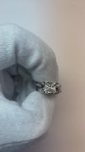 Video laden en afspelen in Gallery-weergave, 4 Karaat Princess uit de aarde gewonnen Diamanten Verlovingsring Set Witgoud 14K Kanaal
