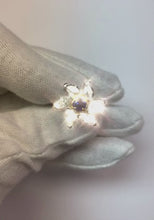 Video laden en afspelen in Gallery-weergave, Marquise diamanten ronde saffier ring bloem stijl 2,50 karaat tweekleurig

