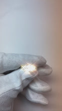 Video laden en afspelen in Gallery-weergave, Dames Verlovingsring met Natuurlijke uit de aarde gewonnen Diamanten 4.51 Ct. Witgouden Sieraden
