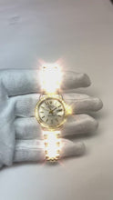 Video laden en afspelen in Gallery-weergave, diamanten rand dame Rolex Datumjust horloge tweekleurige jubileumarmband
