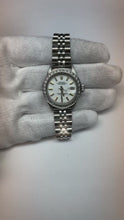 Video laden en afspelen in Gallery-weergave, roestvrij staal Jubileum Armband Rolex Dameshorloge stok Wijzerplaat Diamant lunette
