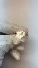 Video laden en afspelen in Gallery-weergave, Prachtige hart en ronde geslepen 2 ct diamanten halo ring wit goud 14k
