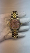 Video laden en afspelen in Gallery-weergave, Rolex Datejust 36 mm roze parelmoer Natuurlijke echte diamant ( niet in het laboratorium gekweekt )en wijzerplaat two tone horloge
