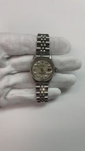 Video laden en afspelen in Gallery-weergave, Rolex Datejust 26 mm Wit Parelmoer Diamant Wijzerplaat Roestvrijstalen Horloge
