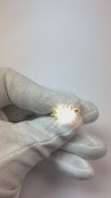 Video laden en afspelen in Gallery-weergave, 2 Karaat Rond Geslepen Solitaire Natuurlijke uit de aarde gewonnen Diamanten Verlovingsring Geelgoud 14K
