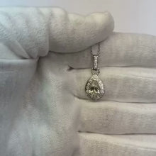 Video laden en afspelen in Gallery-weergave, Peer en ronde diamanten halsketting hanger 1.45 karaat witgoud 14K
