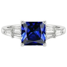 Afbeelding in Gallery-weergave laden, prinses geslepen saffier ring met taps toelopende baguettes 4,50 karaat goud 14K
