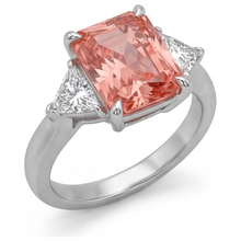 Afbeelding in Gallery-weergave laden, Perzikkleurige saffier 3,4 karaat echte radiant padparadscha en witte trilliant driesteens kathedraalring in 14-karaats goud
