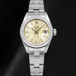 Rolex Date 79160 26mm Champagne Wijzerplaat met Streepindexen Gladde Lunette Roestvrij Staal Horloge