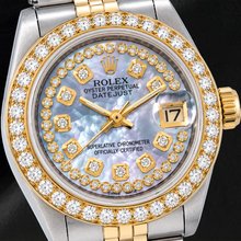 Afbeelding in Gallery-weergave laden, Rolex Datejust 26mm Blauw Parelmoer Diamanten Wijzerplaat met Diamantsnoer Tweekleurig Horloge met Jubilee-armband
