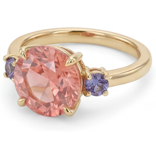 Afbeelding in Gallery-weergave laden, Antieke padparadscha saffier ring 4,8 karaat labgekweekt rond driesteens 14K Geelgoud
