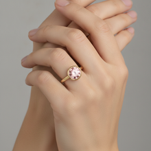 Afbeelding in Gallery-weergave laden, Padparadscha Saffier Verlovingsring 2 Karaat Echte Ronde Lunette Solitair 14K Geelgoud Luxe
