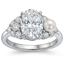 Afbeelding in Gallery-weergave laden, Zuid-Zee Parel Ovaal Geslepen Solitaire Ring met Accenten in 14 Karaat Witgoud – hoofdaanzicht
