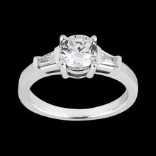 Afbeelding in Gallery-weergave laden, 1,20 Ct. Echt Diamanten Drie Stenen Trouwring Rond &amp; Baguette Cut
