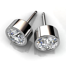 Afbeelding in Gallery-weergave laden, GIA-gecertificeerd 1.40 ct Solitaire ronde bezel set Natuurlijke echte diamanten ( niet in een laboratorium gekweekt ) oorknopjes 14K witgoud
