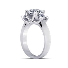 Afbeelding in Gallery-weergave laden, 1,71 Ct. Ronde Echt Diamanten 3 Stenen Jubileumring Witgouden Sieraden
