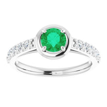 Afbeelding in Gallery-weergave laden, 2,25 karaat groene smaragd en diamanten ring wit goud 14k
