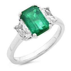 2,50 karaat groene smaragd en diamanten ring met 3 stenen wit goud 18K