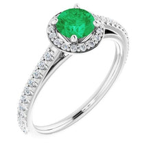 Afbeelding in Gallery-weergave laden, 2.50 karaat ring rond halo groen smaragd wit goud 14k
