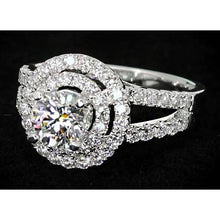 Afbeelding in Gallery-weergave laden, 3 karaat diamanten ronde halo ring gespleten schacht wit goud 14k - harrychadent.nl
