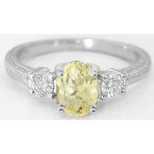Afbeelding in Gallery-weergave laden, 3 kt drie stenen gele saffier en diamanten ring 14 kt witgoud - harrychadent.nl
