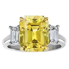 Afbeelding in Gallery-weergave laden, 3 steen 4,50 karaat gele saffier en diamanten trouwring goud 14K - harrychadent.nl
