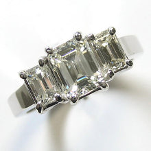 Afbeelding in Gallery-weergave laden, 3 Stenen Smaragd Geslepen Echt Diamanten Ring
