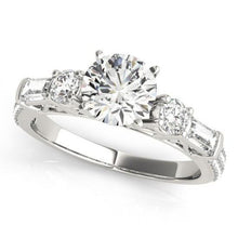 Afbeelding in Gallery-weergave laden, 5 stenen verlovingsring rond &amp; stokbrood 3,0 karaat WG 14K - harrychadent.nl
