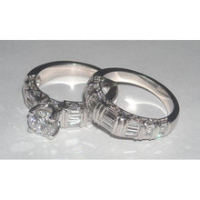 Afbeelding in Gallery-weergave laden, 5.01 karaat diamanten bruids juwelen verlovingsset ring en band - harrychadent.nl
