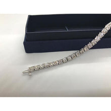 Afbeelding in Gallery-weergave laden, 5,40 Karaat 4-Tanden Set Witte Ronde Echt Diamanten Tennisarmband
