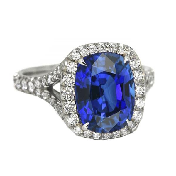 Blauwe saffier Halo ovale diamanten ring 5,50 karaat effenen gespleten schacht - harrychadent.nl