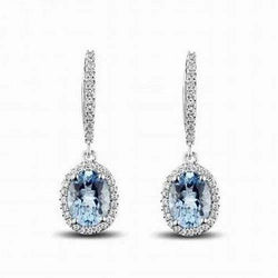 Dames bengelen oorbellen 5,09 ct Aquamarijn en diamanten 14K witgoud