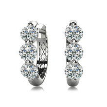 Afbeelding in Gallery-weergave laden, Dames hoepel oorbellen 2.10 karaat ronde diamanten wit goud 14K - harrychadent.nl

