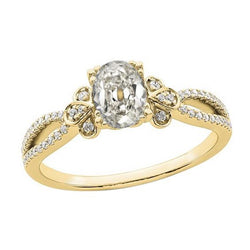 Dames ovale oude mijn geslepen diamanten ring met gespleten schacht 4,20 karaat