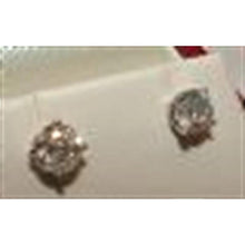 Afbeelding in Gallery-weergave laden, Diamanten 2,02 ct ronde diamanten gouden oorknopjes Studs - harrychadent.nl
