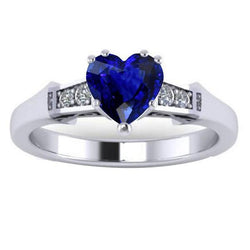 Diamanten jubileum hart Sri Lankaanse saffier ring 5 steen 1,75 karaat