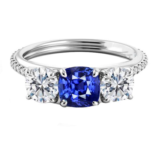 Diamanten kussen blauwe saffier ring 3 stenen stijl en accenten 3,50 karaat - harrychadent.nl