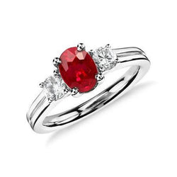 Drie stenen 3,50 karaat robijn en diamanten trouwring WG 14K