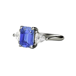 Drie stenen blauwe saffier smaragd en biljoen diamanten ring 2,50 karaat