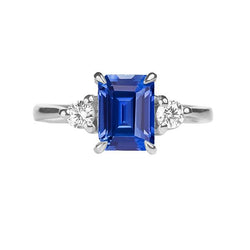 Drie stenen verlovingsring Emerald Sri Lankaanse saffier 2,50 karaat