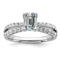 Emerald diamanten verlovingsring met accenten gouden gespleten schacht 4 karaat