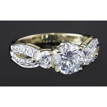Afbeelding in Gallery-weergave laden, Gedraaide schacht ronde diamanten verlovingsring 3,25 karaat - harrychadent.nl
