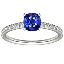 Gouden Solitaire Kussen Geslepen Saffier Ring & Pave Set Diamanten 3 Karaat