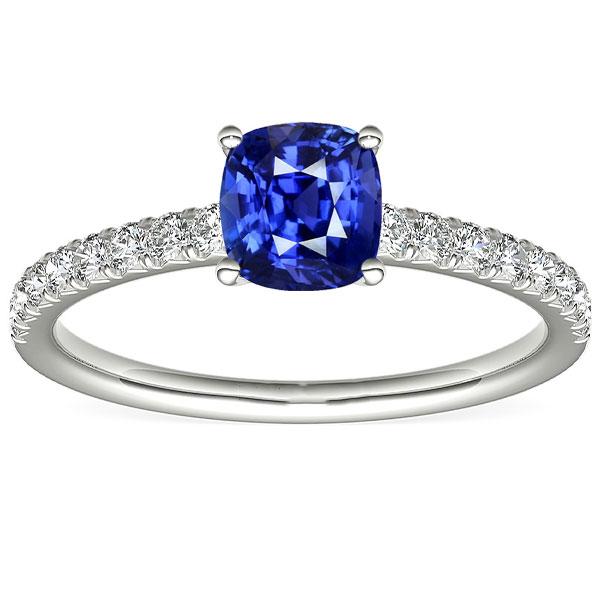 Gouden Solitaire Kussen Geslepen Saffier Ring & Pave Set Diamanten 3 Karaat - harrychadent.nl
