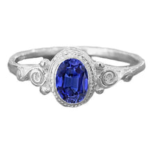 Afbeelding in Gallery-weergave laden, Gouden Solitaire ovale blauwe saffier ring antieke stijl 2 karaat - harrychadent.nl
