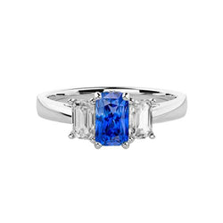 Gouden ring met 3 stenen smaragd diamanten saffier 1,50 karaat taps toelopende schacht