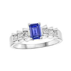 Jubileumring Emerald Light Blue Sapphire 2 karaats geplooide stijl